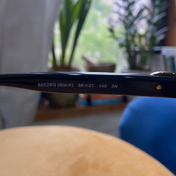 Coach sunglasses with case - Picture 5 of 10